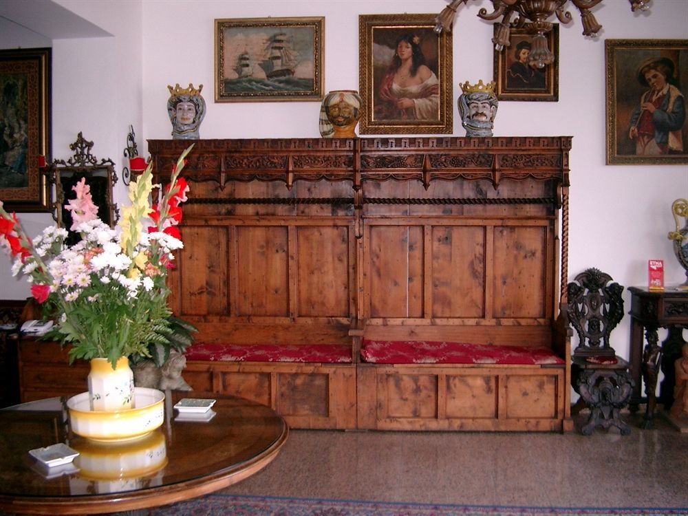 Hotel La Riva جيارديني ناكسوس المظهر الخارجي الصورة